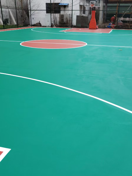 甘泉 球场长期使用易出现地面开裂